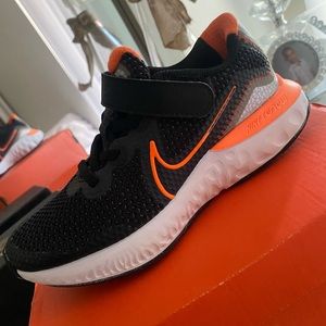 Nike Renew Run